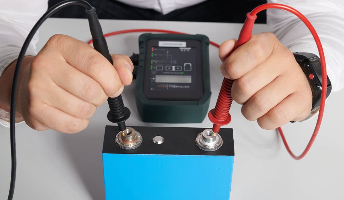 Untersuchung von elektronischen Kenngrößen in der Batterietechnik